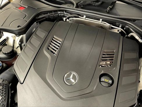 Used 2019 Mercedes-Benz S 560 4MATIC Sedan image 31