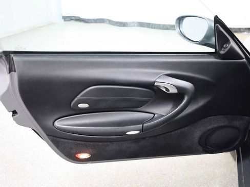Used 2001 Porsche 911 Carrera image 16
