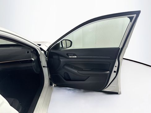 Used 2022 Nissan Altima 2.5 S image 30