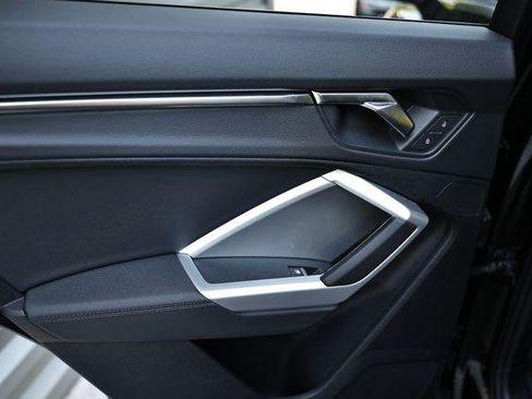 Certified 2025 Audi Q3 2.0T Premium w/ Convenience Package image 24