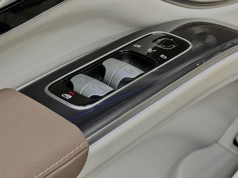 Certified 2023 Mercedes-Benz EQS 450+ 4MATIC SUV w/ Exclusive Trim Package image 23