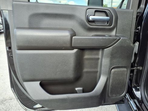 Used 2022 Chevrolet Silverado 2500 Custom w/ Custom Value Package image 21