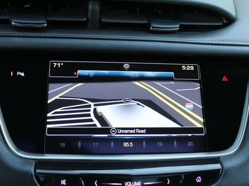 Used 2017 Cadillac XT5 Luxury w/ Driver Awareness Package image 28