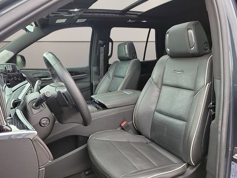 Used 2022 Cadillac Escalade Sport w/ Touring Package AWD/4WD image 12