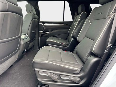 New 2026 Cadillac Escalade Luxury w/ LPO, Radiant Package image 13