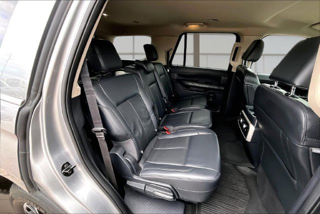 Used 2024 Ford Expedition XLT AWD/4WD image 26