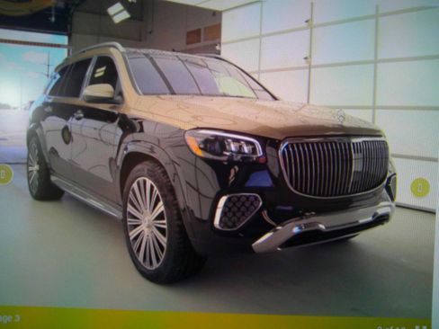 Used 2023 Jaguar F-PACE S image 94