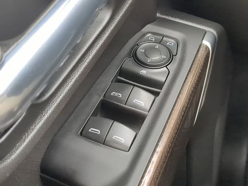 Used 2022 Chevrolet Silverado 3500 LT w/ Convenience Package image 21