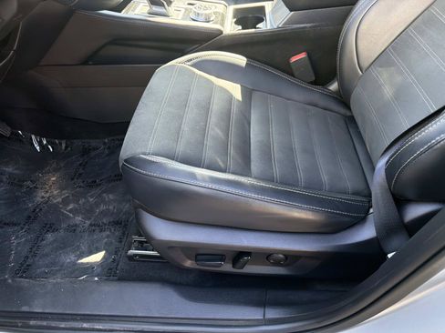 Used 2024 Mitsubishi Outlander 4WD Plug-In Hybrid image 17