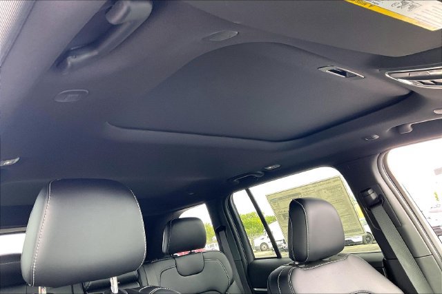 New 2026 Jeep Grand Cherokee Altitude AWD/4WD image 30
