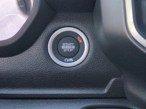 New 2026 RAM 1500 Express AWD/4WD image 29