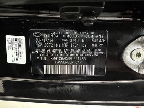 Used 2015 Hyundai Veloster RE:FLEX Edition FWD image 25