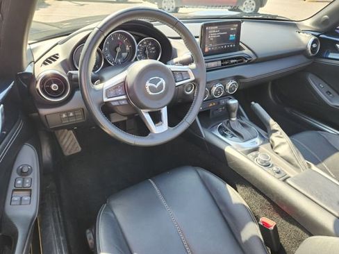 Used 2021 MAZDA MX-5 Miata RF Grand Touring image 11