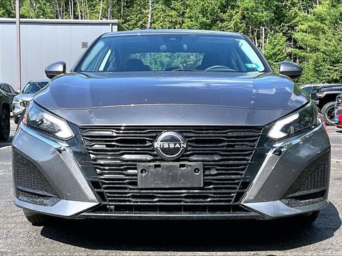 Used 2023 Nissan Altima 2.5 SV AWD/4WD image 2