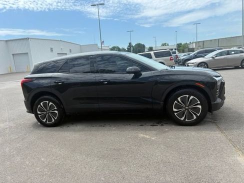 Used 2024 Chevrolet Blazer EV LT AWD/4WD image 9