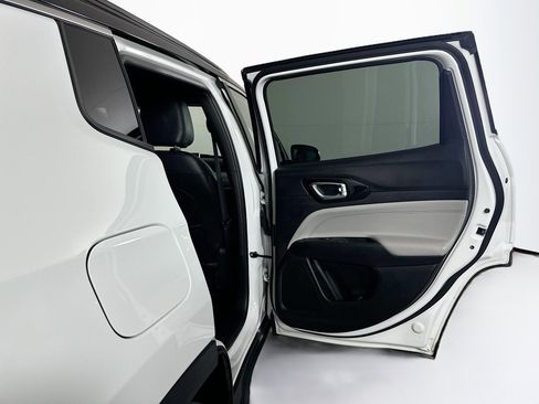 Used 2025 Jeep Compass Limited AWD/4WD image 29