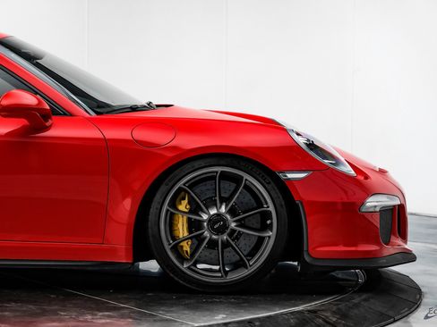 Used 2015 Porsche 911 GT3 image 17