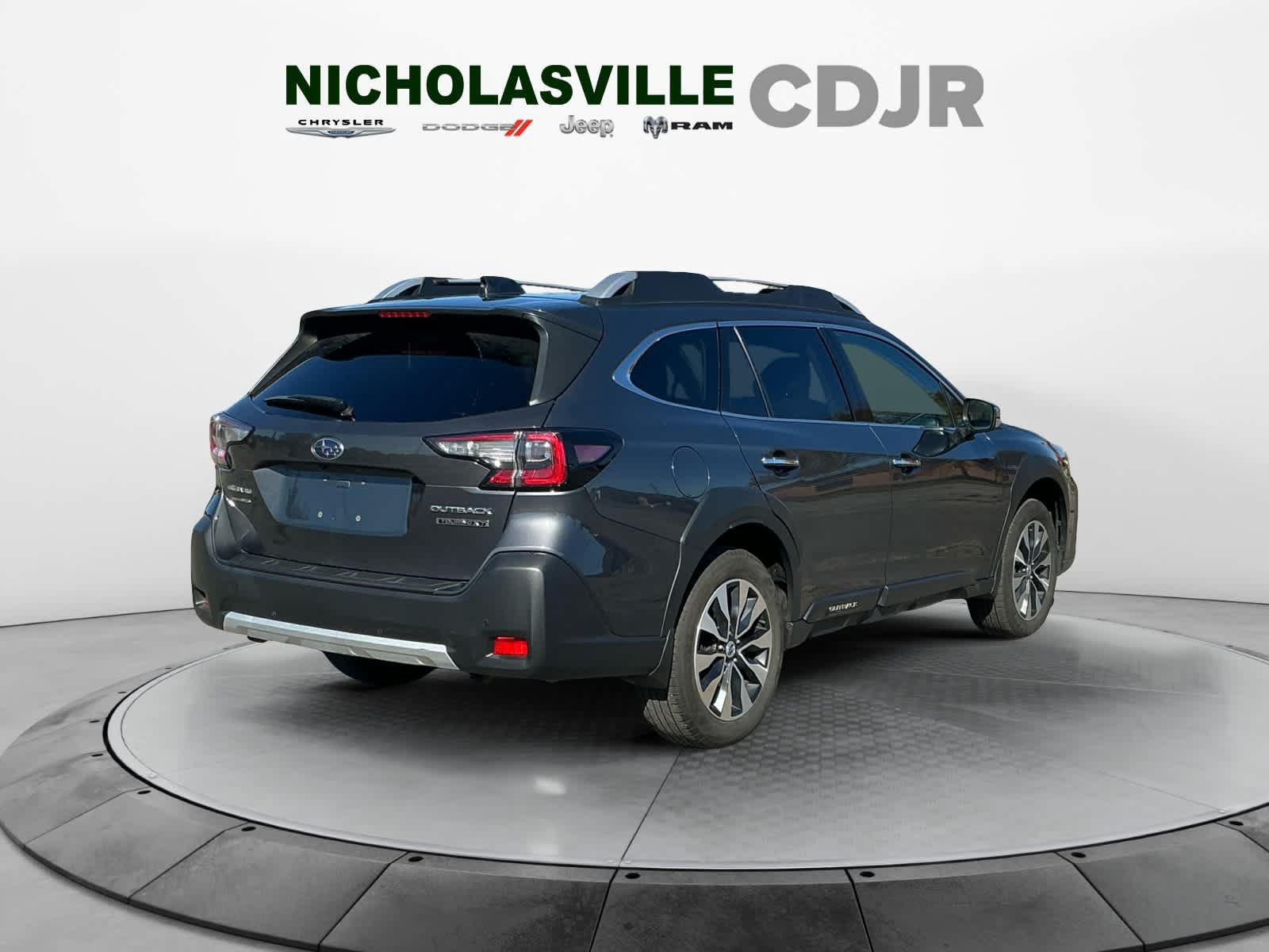 Used 2023 Subaru Outback Touring XT AWD/4WD image 5