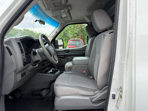 Used 2020 Nissan NV 2500 SV w/ Navigation Package RWD image 9