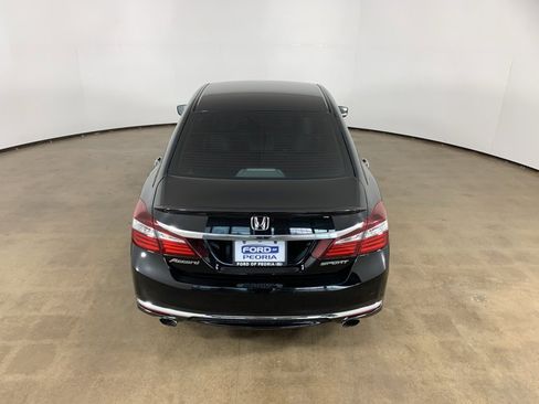 Used 2016 Honda Accord Sport image 11