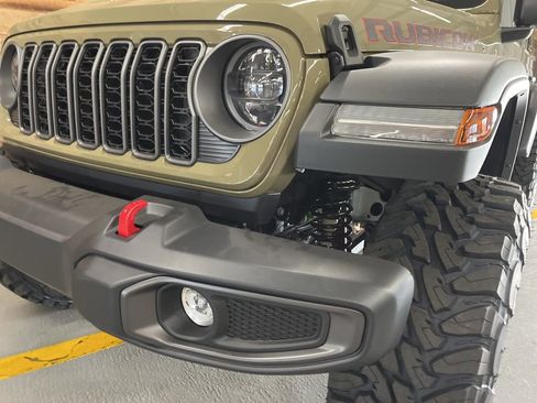New 2026 Jeep Wrangler Unlimited Rubicon AWD/4WD image 10