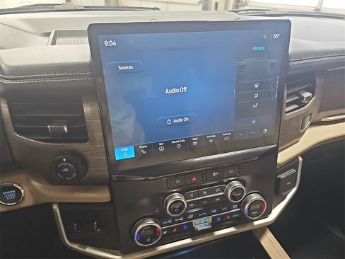 Used 2023 Ford Expedition Limited image 21