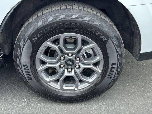 Certified 2025 Ford Expedition Active AWD/4WD image 8