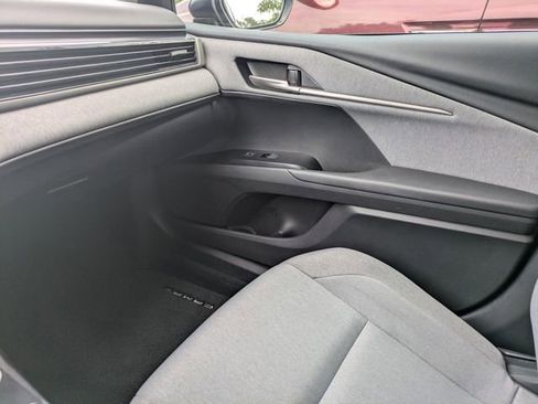 Used 2025 Toyota Camry LE w/ Convenience Package FWD image 16