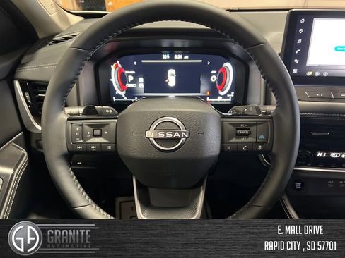 New 2026 Nissan Rogue Platinum w/ Platinum Premium Package AWD/4WD image 14