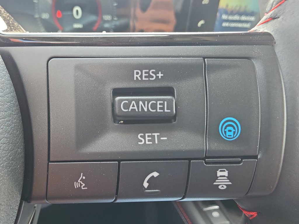New 2026 Nissan Kicks SR FWD image 32