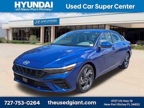 Certified 2025 Hyundai Elantra SEL FWD image 1