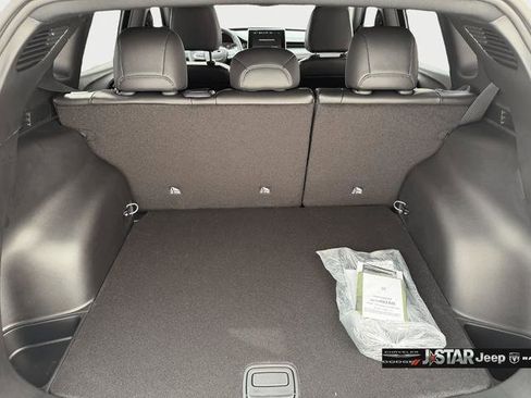 New 2026 Jeep Compass Latitude AWD/4WD image 15