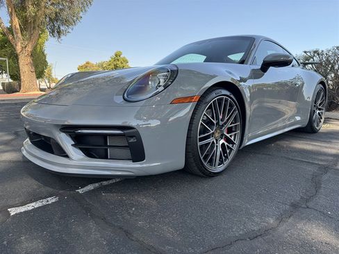 Used 2024 Porsche 911 Carrera 4S w/ Premium Package AWD/4WD image 10