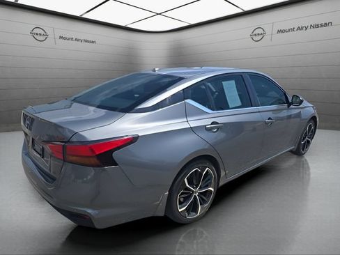 Certified 2025 Nissan Altima 2.5 SR w/ SR Premium Package FWD image 4