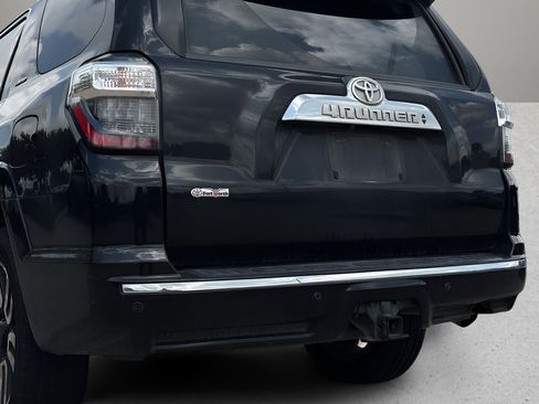 Used 2016 Toyota 4Runner Limited AWD/4WD image 30
