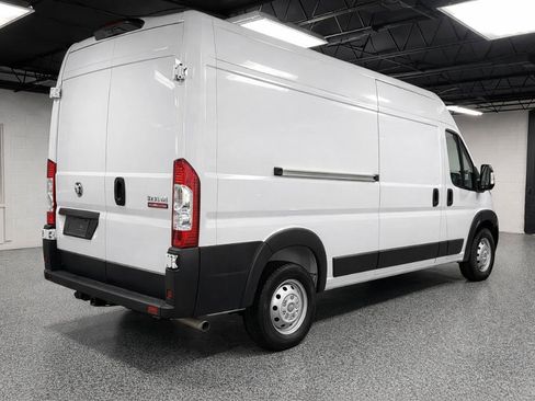 Used 2022 RAM ProMaster 2500 w/ Driver Convenience Group FWD image 4