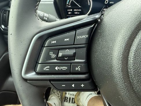 Used 2025 Subaru Forester Limited w/ Popular Package image 32