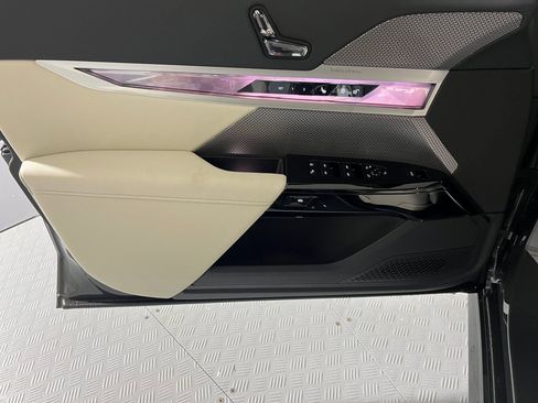 New 2026 BMW 760i xDrive w/ Executive Package image 22