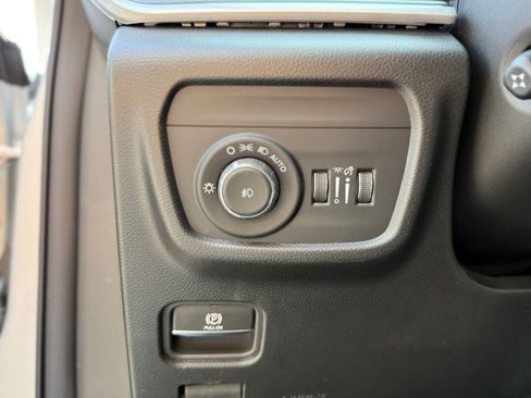 New 2026 Jeep Grand Cherokee L Limited AWD/4WD image 26