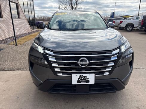 Used 2025 Nissan Rogue SV image 6