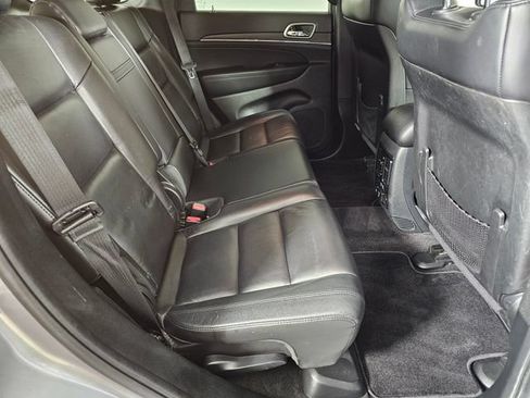 Used 2018 Jeep Grand Cherokee Limited AWD/4WD image 13