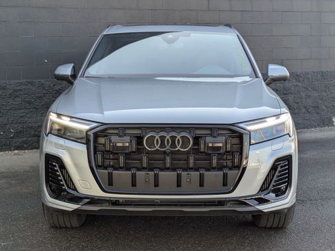 Used 2025 Audi Q7 3.0T Premium Plus w/ Premium Plus Package image 2
