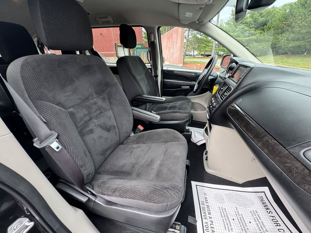 Used 2019 Dodge Grand Caravan SE FWD image 13