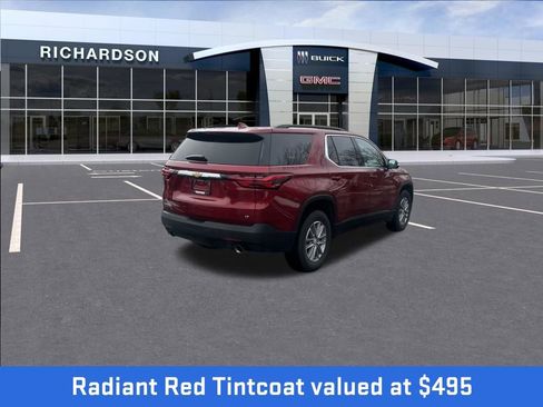 Used 2023 Chevrolet Traverse LT image 5