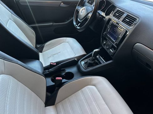 Used 2016 Volkswagen Jetta Sport w/ Lighting Package FWD image 15