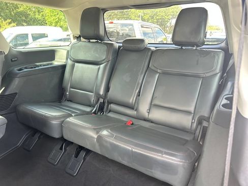 Used 2025 Ford Expedition Active RWD image 15