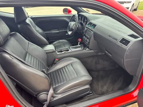 Used 2014 Dodge Challenger SXT Plus RWD image 23
