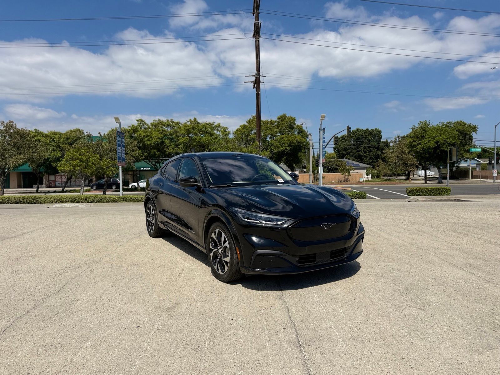 Used 2023 Ford Mustang Mach-E Premium RWD image 4