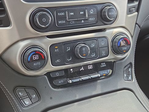 Used 2018 GMC Yukon Denali w/ Denali Ultimate Package AWD/4WD image 22
