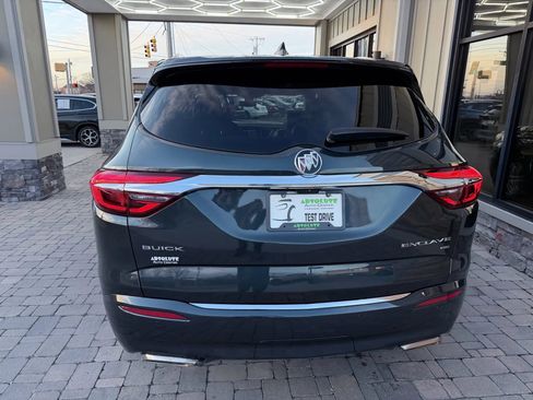 Used 2018 Buick Enclave Essence image 25